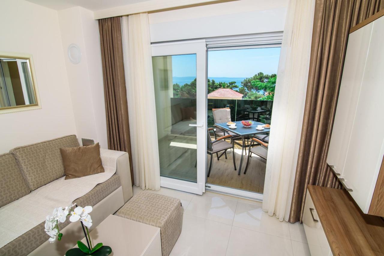 Apartments Leone Lukas Promajna Luaran gambar