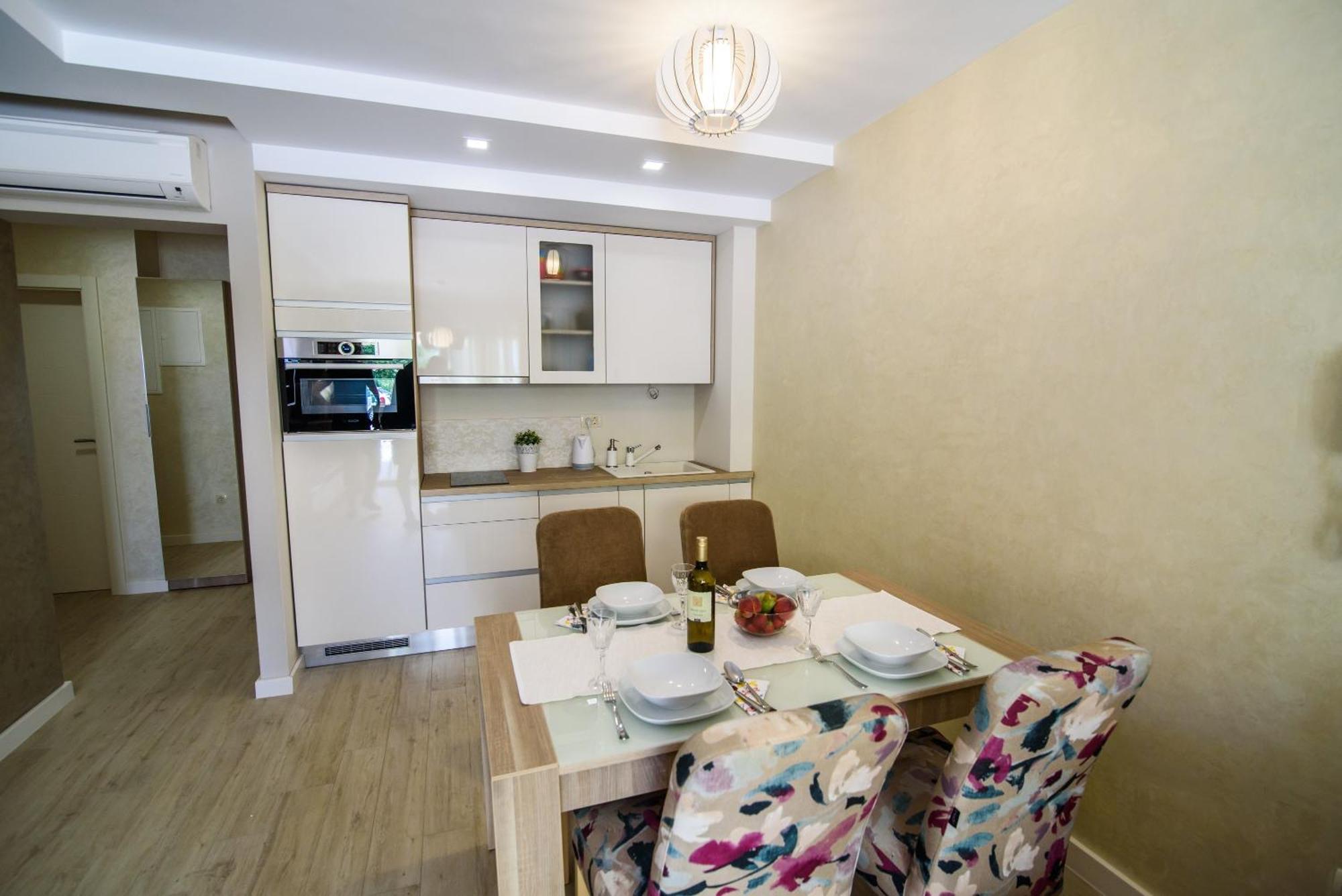Apartments Leone Lukas Promajna Bilik gambar