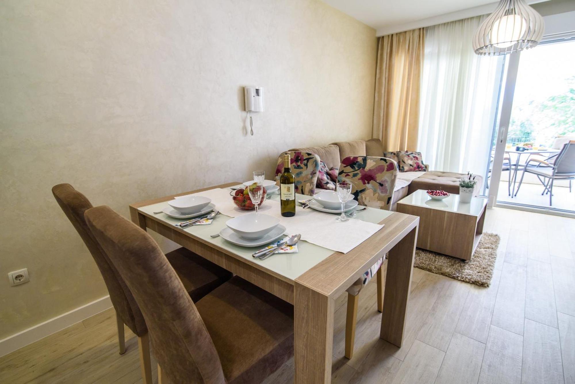 Apartments Leone Lukas Promajna Bilik gambar