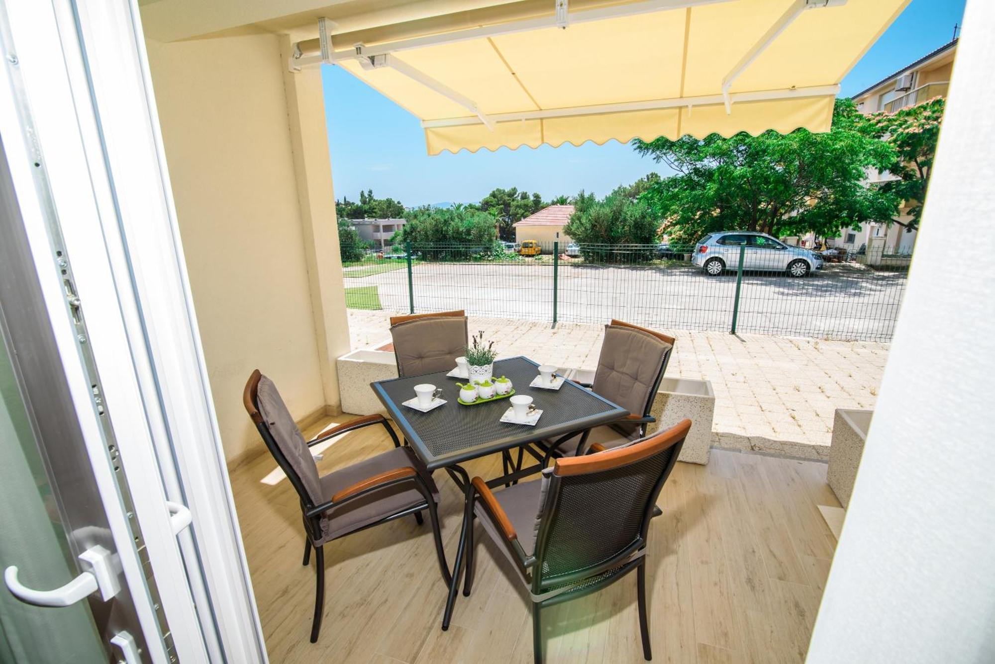 Apartments Leone Lukas Promajna Bilik gambar