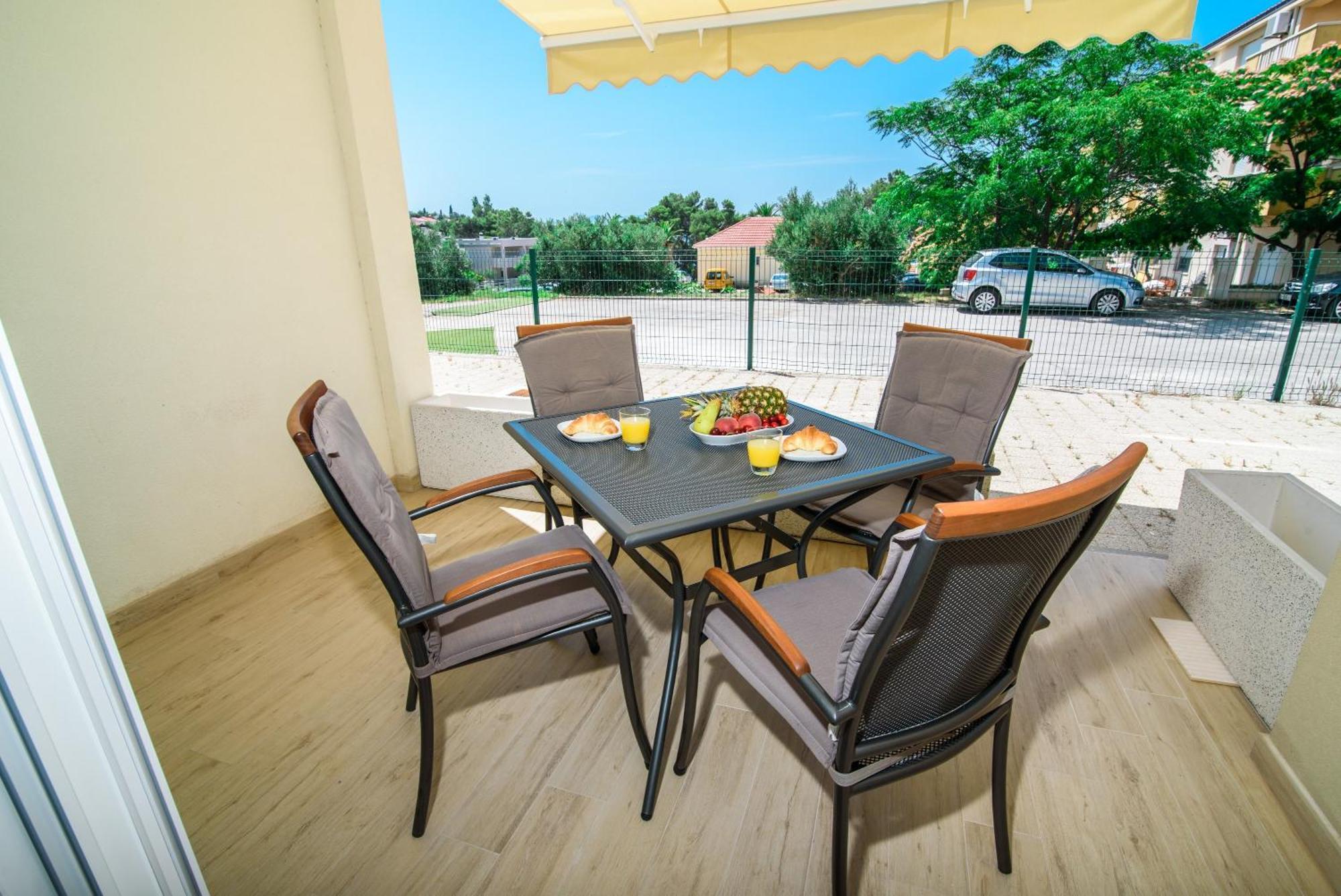 Apartments Leone Lukas Promajna Bilik gambar