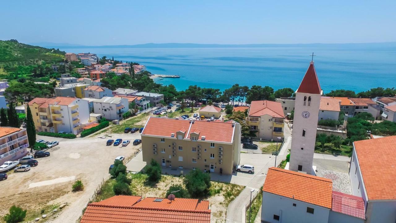 Apartments Leone Lukas Promajna Luaran gambar