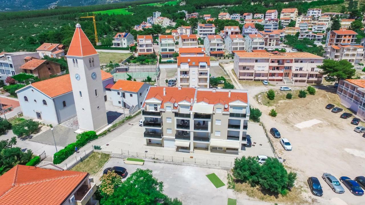Apartments Leone Lukas Promajna Luaran gambar